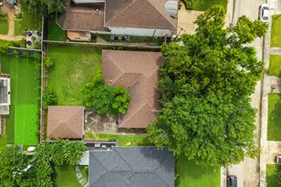 3722 Merrick St, Houston, TX 77025 - Photo 6