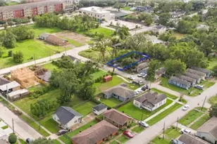 1715 Granger St, Houston, TX 77020 - Photo 1