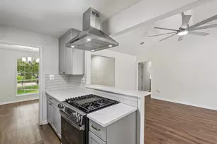 7110 Log View Dr, Houston, TX 77040 - Photo 14