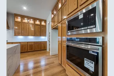 2501 Barton Creek Trail, Friendswood, TX 77546 - Photo 8