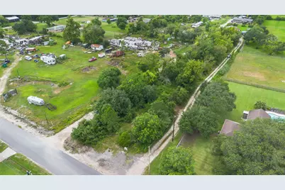 15601 Fir Road, Santa Fe, TX 77517 - Photo 4