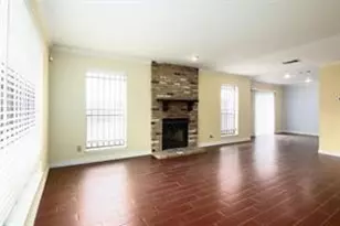 311 E 10th St, Houston, TX 77008 - Photo 18