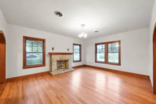 229 E Cedar St, Angleton, TX 77515 - Photo 8