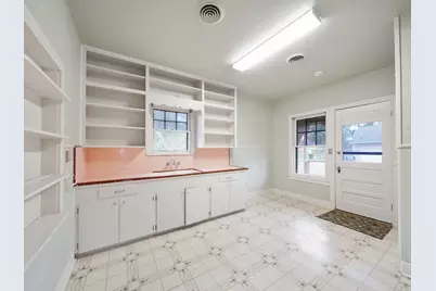 229 E Cedar Street, Angleton, TX 77515 - Photo 14