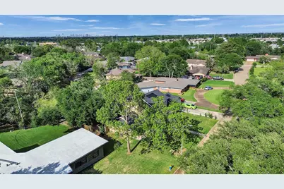 7923 Glenview Drive, Houston, TX 77061 - Photo 32