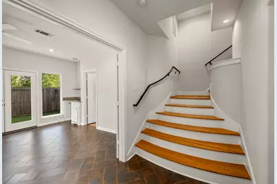 1726 Stacy Falls, Houston, TX 77008 - Photo 8
