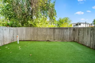 1726 Stacy Falls, Houston, TX 77008 - Photo 38