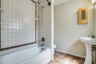 2250 W Main St, Houston, TX 77098 - Photo 24