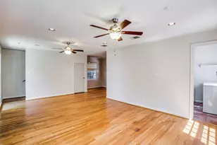 2250 W Main St, Houston, TX 77098 - Photo 2
