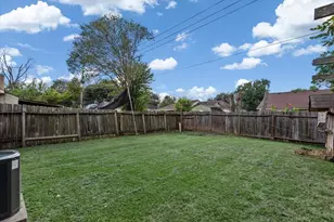 9522 Wellsworth Dr, Houston, TX 77083 - Photo 14