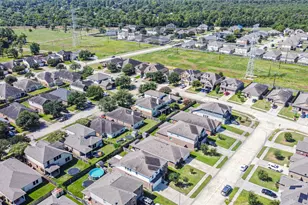 10018 Chase Ct, Baytown, TX 77521 - Photo 10