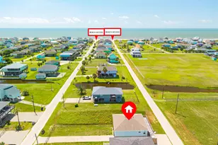 955 Townsend Dr, Crystal Beach, TX 77650 - Photo 4