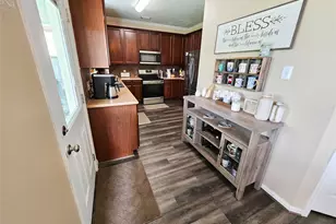 1122 Chase Park Dr, Bacliff, TX 77518 - Photo 12