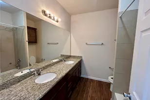 608 Rosewood St, Dayton, TX 77535 - Photo 4