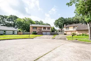 3423 Meadowview Dr, Richmond, TX 77459 - Photo 2