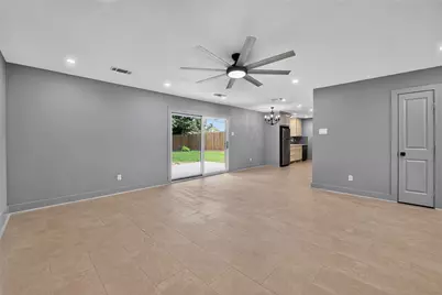 4131 Knotty Oaks Trail, Houston, TX 77045 - Photo 8