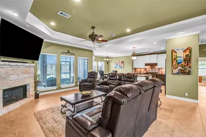 101 Deerwood Drive, Lake Jackson, TX 77566 - Photo 6