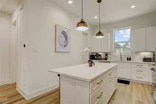 2013 Cochran St, Houston, TX 77009 - Photo 14