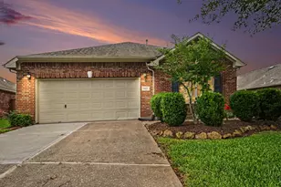 1407 Capri Pl Ln, Pearland, TX 77581 - Photo 2