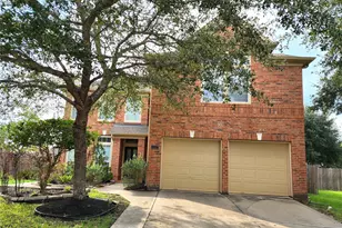 13007 Balsam Lake Ct, Pearland, TX 77584 - Photo 2