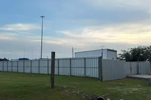 6721 Whitton Dr, Houston, TX 77085 - Photo 2