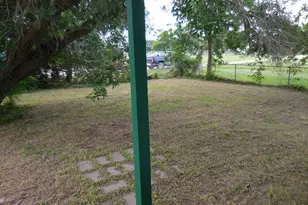 628 Austin St W, Matagorda, TX 77457 - Photo 10