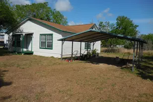 628 Austin St W, Matagorda, TX 77457 - Photo 8