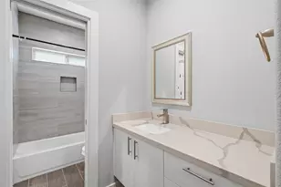 4704 Hershe St, Houston, TX 77020 - Photo 16