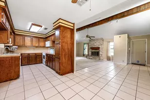 1626 County Rd 965, Alvin, TX 77511 - Photo 12