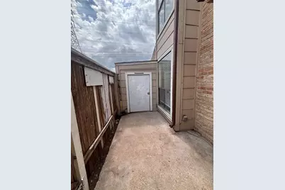 2110 Wilcrest Drive #123, Houston, TX 77042 - Photo 2
