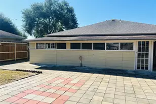 5914 Dream Ct, Houston, TX 77085 - Photo 22