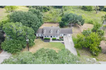 8411 Syms Street, Fulshear, TX 77441 - Photo 2