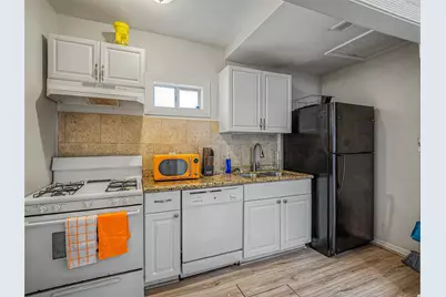 15102 Treaty Oaks Street, Houston, TX 77053 - Photo 18