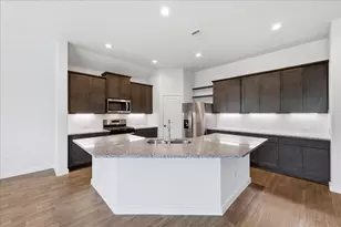 11210 Youngquist Dr, Mont Belvieu, TX 77535 - Photo 4