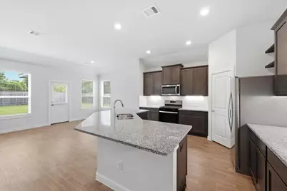 11210 Youngquist Drive, Mont Belvieu, TX 77535 - Photo 6
