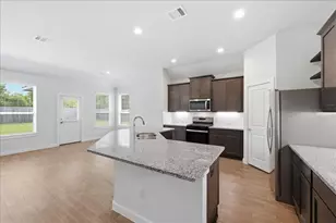 11210 Youngquist Dr, Mont Belvieu, TX 77535 - Photo 6