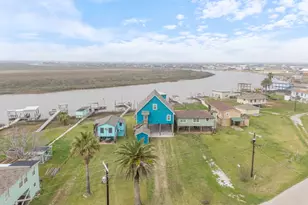 1390 County Rd 201, Sargent, TX 77414 - Photo 2