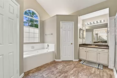 309 E Golden Arrow Circle, The Woodlands, TX 77381 - Photo 28