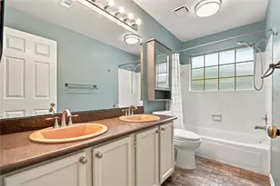 309 E Golden Arrow Cir, The Woodlands, TX 77381 - Photo 40