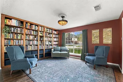 309 E Golden Arrow Circle, The Woodlands, TX 77381 - Photo 10