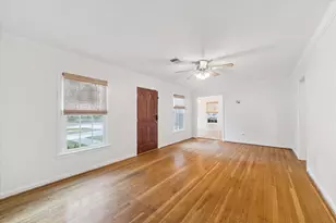 1063 W 43rd St, Houston, TX 77018 - Photo 4