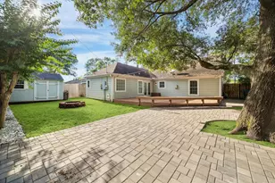 1063 W 43rd St, Houston, TX 77018 - Photo 16
