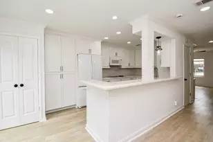 6114 Kirby Dr, Houston, TX 77005 - Photo 14