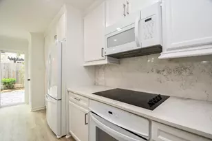 6114 Kirby Dr, Houston, TX 77005 - Photo 18