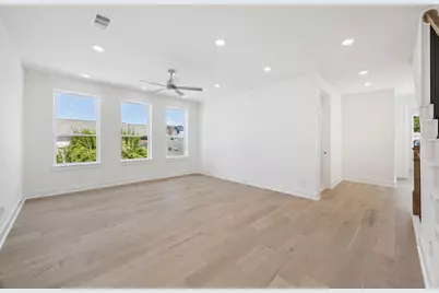 1321 Alexander Street, Houston, TX 77008 - Photo 12