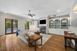 802 Anderson St, Bellaire, TX 77401 - Photo 2