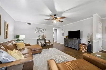 2147 Winrock Boulevard #31, Houston, TX 77057 - Photo 2