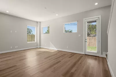 8103 Esther Acres, Houston, TX 77088 - Photo 16