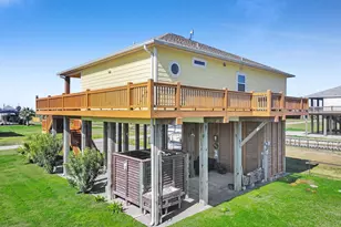 938 S Sage Rd, Crystal Beach, TX 77650 - Photo 12