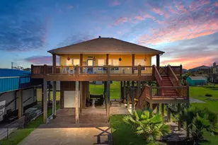 938 S Sage Rd, Crystal Beach, TX 77650 - Photo 2
